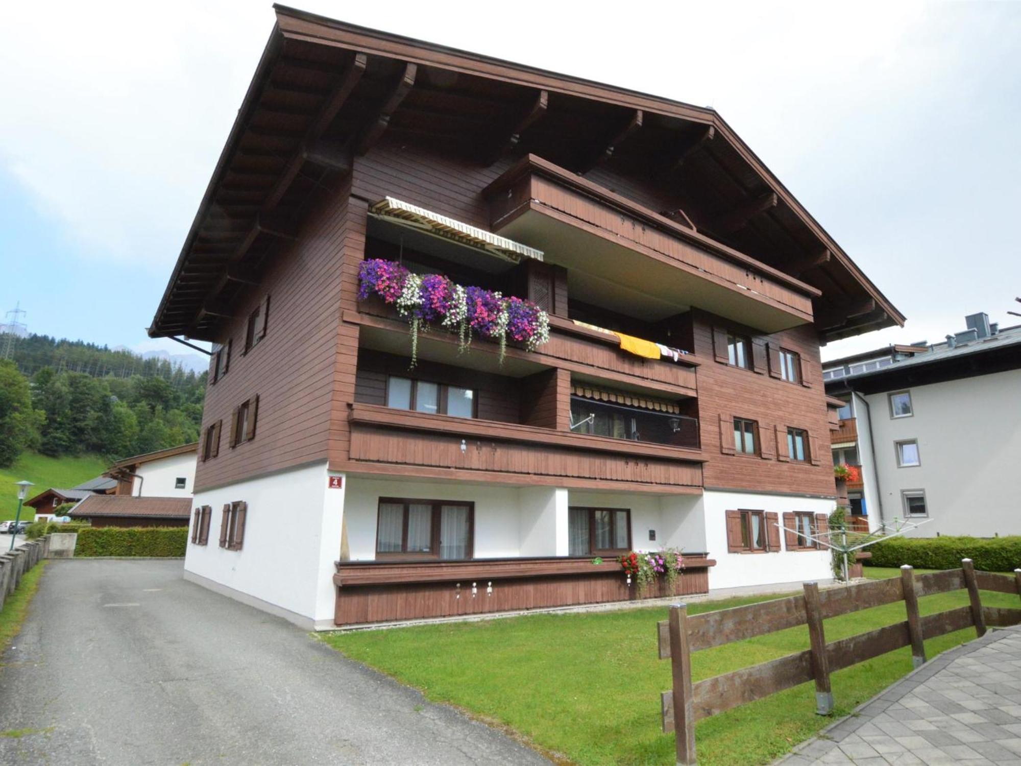 Conny Apartment Maria Alm am Steinernen Meer Bagian luar foto